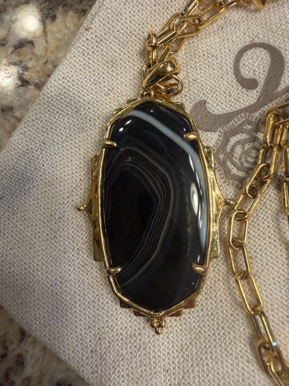 Kendra Scott Baroque Ella Vintage Gold Pendant Necklace with Black Banded Agate - Picture 3 of 5